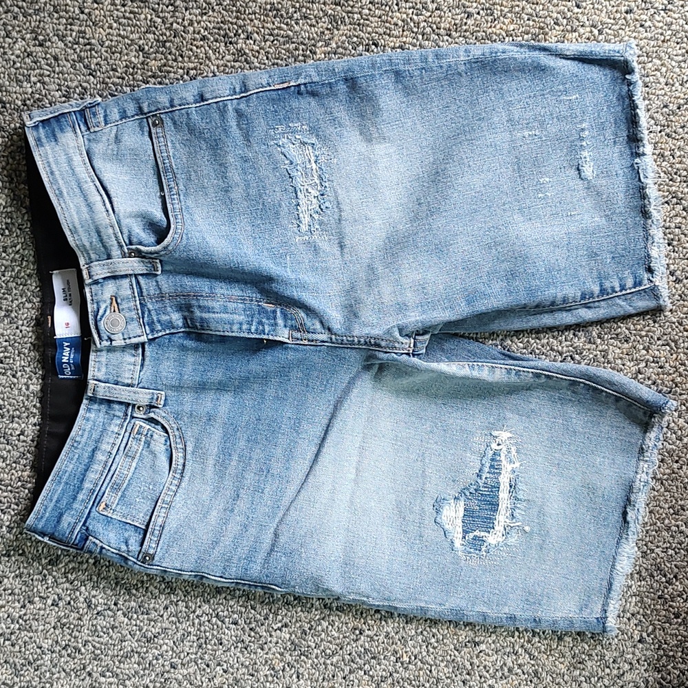 Old Navy Cut-Off Jean Shorts (NWOT)